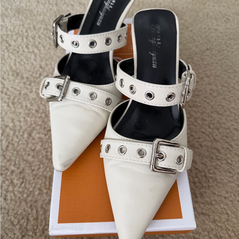 SHEIN White Crème Pointed Toe Buckle Strap Mules with Grommets